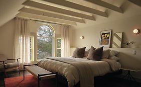 Pinot Boutique Hotel